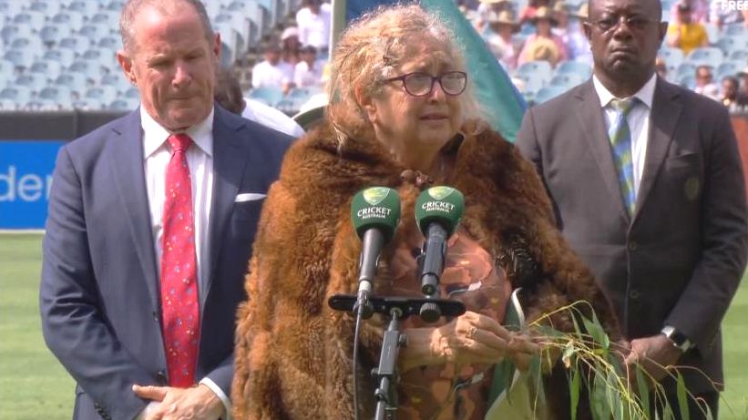 MCG's emotional tribute to 'legendary' Warne