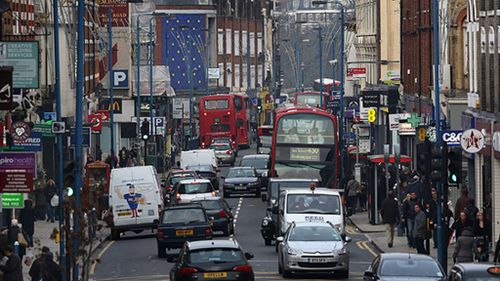 London to fine drivers who leave car idling 