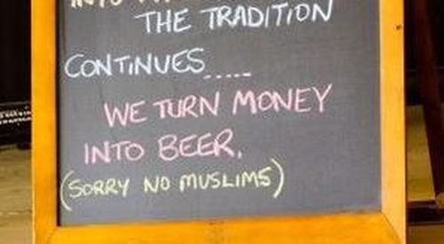 Outback cafe owner won't apologise for 'sorry no Muslims' sign