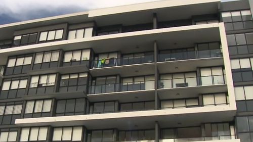 The woman plunged to her death from the Gold Coast unit. (9NEWS)