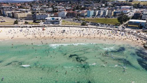 Une vue aérienne de Bondi Beach le 23 janvier 2021 à Sydney, Australie. 