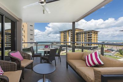 <strong>Darwin Waterfront
Luxury Suites</strong>