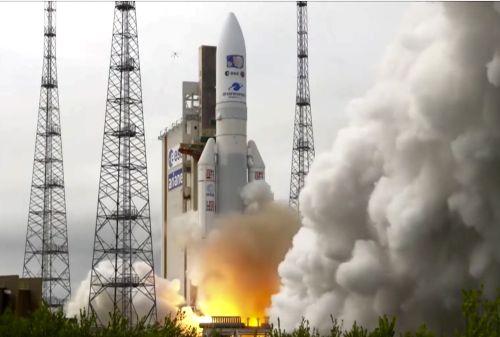In this image provided by the European Space Agency, an Ariane rocket carrying the robotic explorer Juice takes off from Europe's Spaceport in French Guiana, Friday, April 14, 2023. 