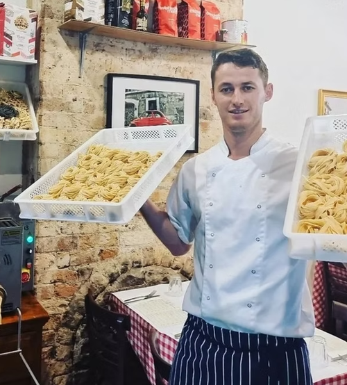 Martin Prenga, Doce Nápoles