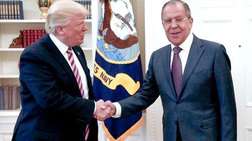 Trump meets Lavrov amid Comey controversy