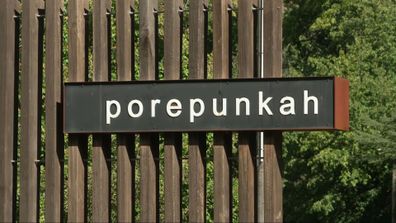 Porepunkah sakinleri, Dezi Freeman'ın araması sürerken sürekli gergindi.