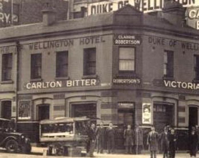 Kritisch aanvaarden Sui Melbourne's oldest pub The Duke of Wellington of for sale