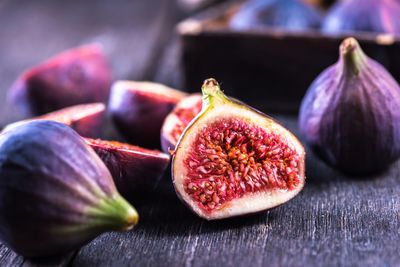 <strong>Figs</strong>