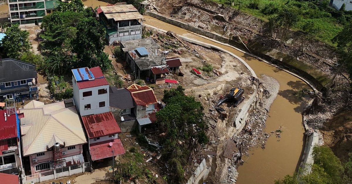 Australia shuts Philippines embassy as ‘super typhoon’ claims lives