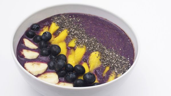 Bec Wilcock's pre-workout acai and wild blueberry blend bowl 