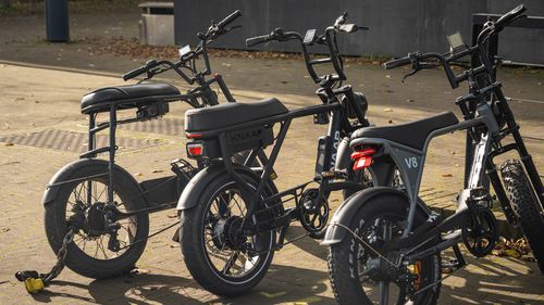 Robyn disse que o ciclista não parou para ajudá-la.