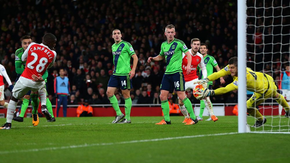 Southampton Fraser Forster blocks another shot from Arsenal. (Getty)