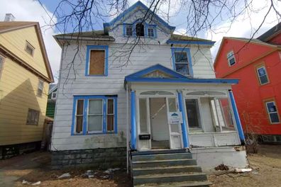 Abandoned Syracuse New York $2800 house