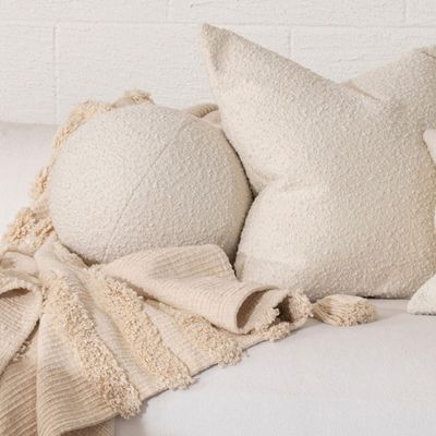 Ava ball bouclé cushion: Pillow Talk