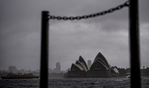 Le temps humide reviendra à Sydney à partir de ce soir, les communautés de l'ouest de Sydney étant en état d'alerte maximale. 