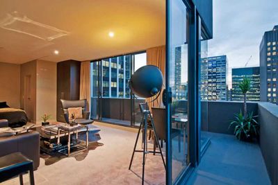 <strong>#9 <a href="https://www.airbnb.com/rooms/1447595" target="_top">Melbourne Rooftop Terrace</a> - Melbourne,
Victoria</strong>