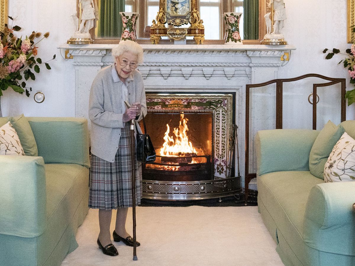 Royals Shared Never-Before-Released Photo of Queen 1 Year After Death