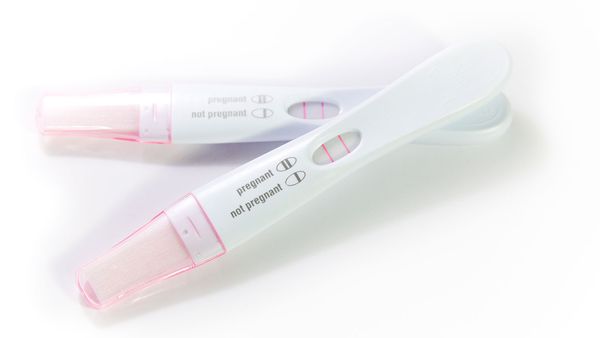 positive pregnancy test photo