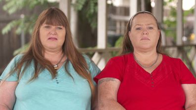 Dr Pimple Popper on 9Now - twins Tracie and Stacie