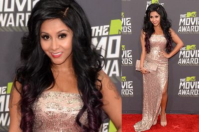 <i>Jersey Shore</i>'s Snooki showing a bit of leg.