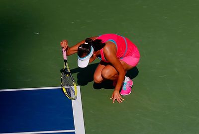 The 28-year-old was forced to quit while trailing 7-6 (7-1) 4-3.