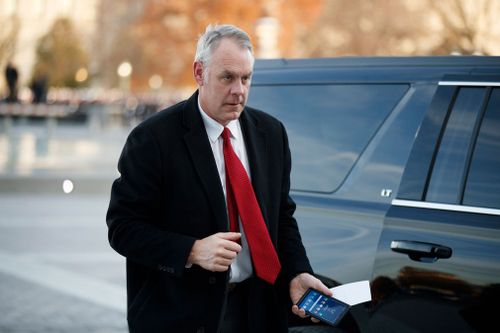 Mr Zinke is leaving weeks before Democrats take control of the House, a shift in power that promises to sharpen the probes into his conduct. 