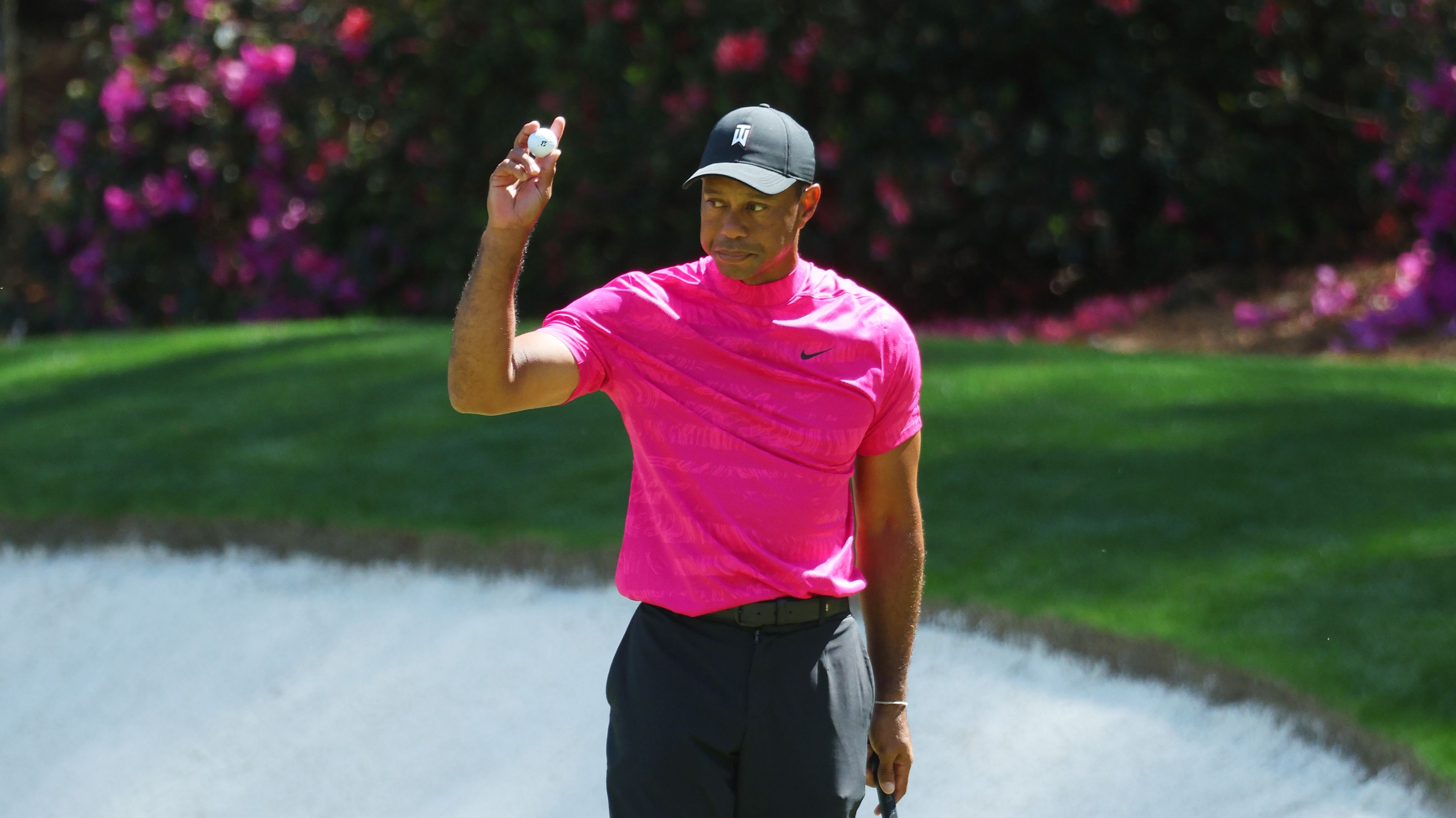 Aussie Cameron Smith in contention at Augusta as Woods thrills patrons with Masters comeback