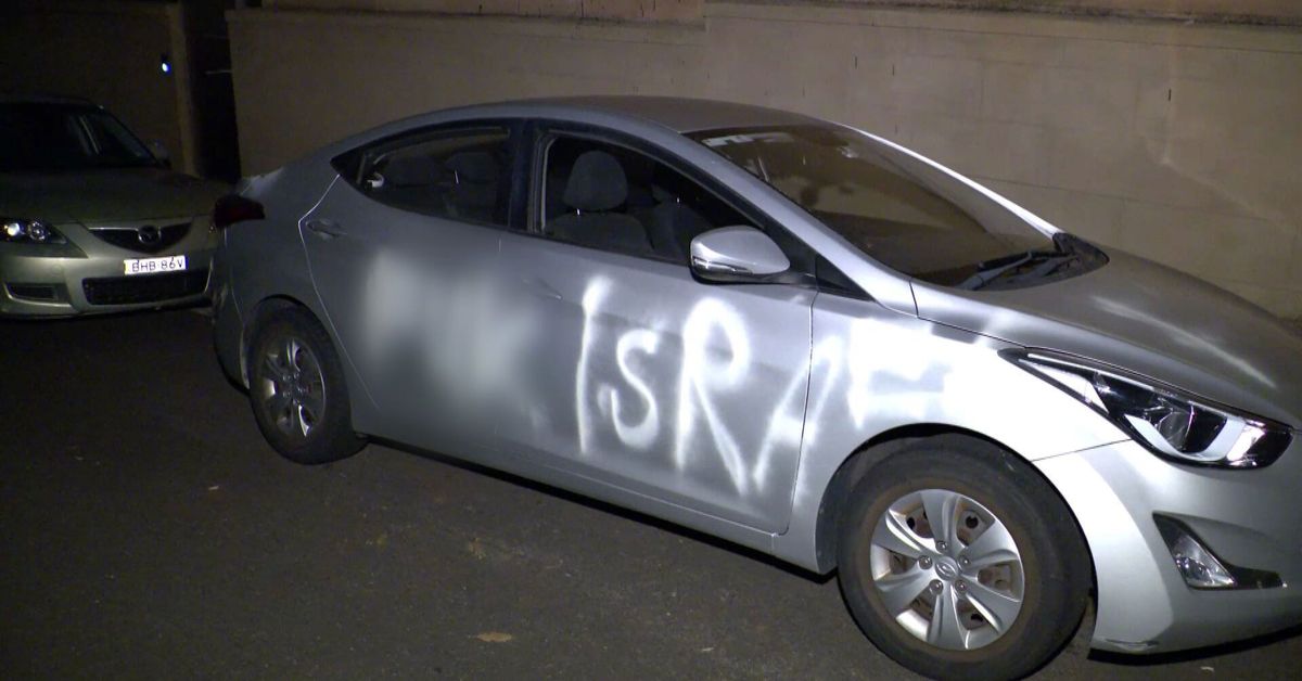 Vandalism Spree in Woollahra: Multiple Cars and Buildings Damaged, Suspect Arrested
