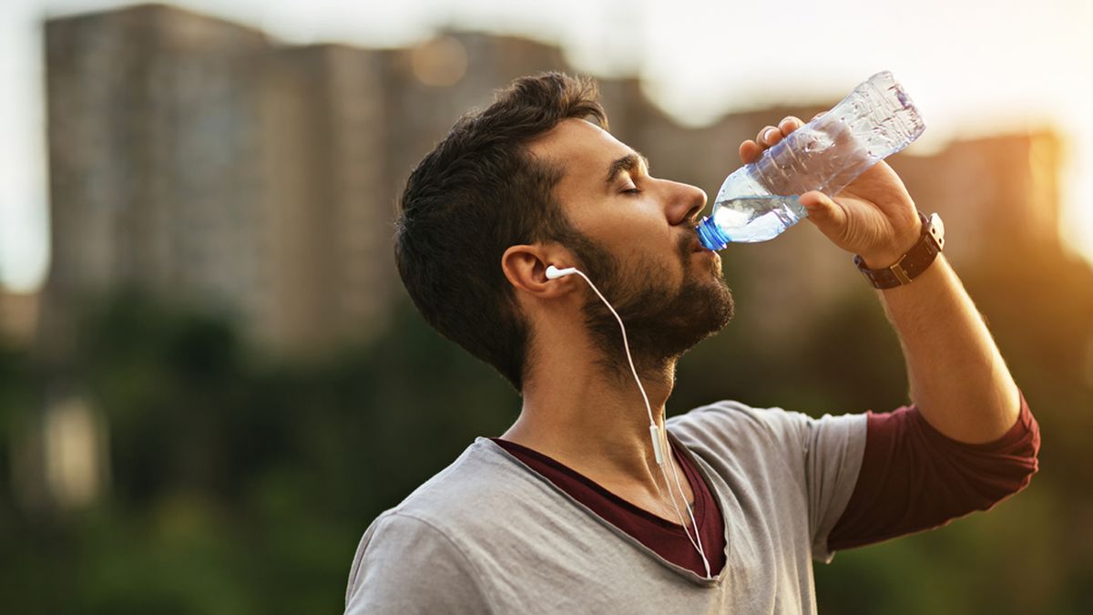 The simplest weight loss trick of all: drink water before eating - 9Coach