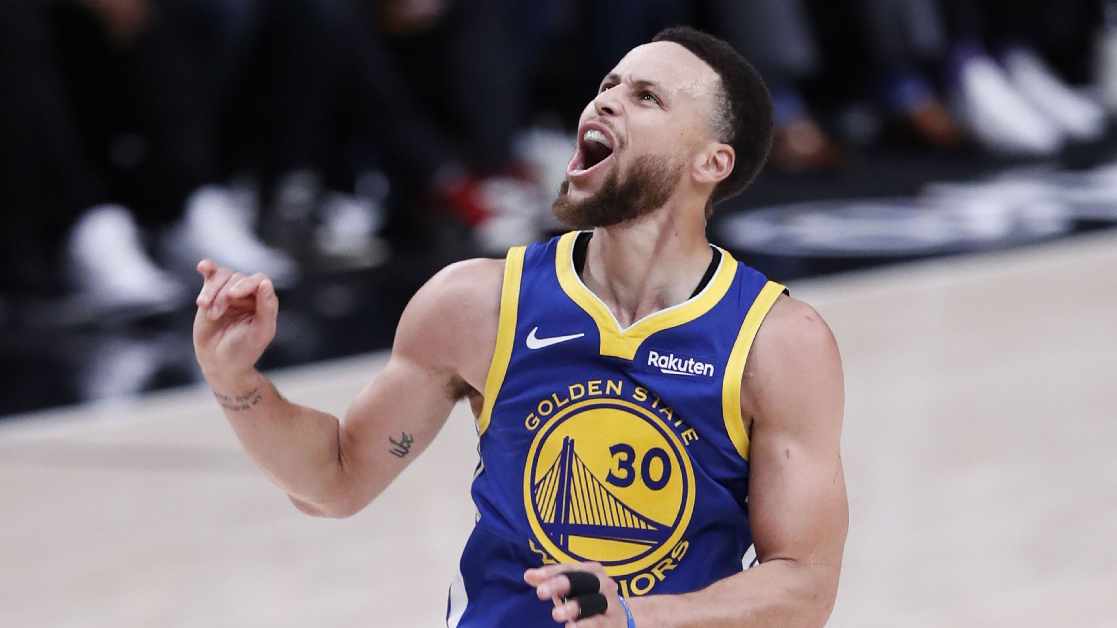 Stephen Curry's 'craziest' halftime ritual revealed by former Warriors teammate Andrew Bogut