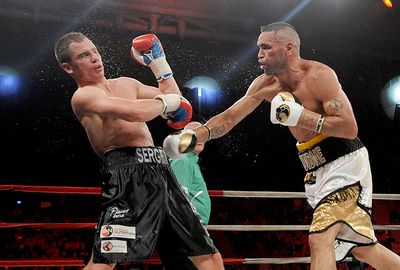 After four rounds Mundine was ahead on points. (AAP)