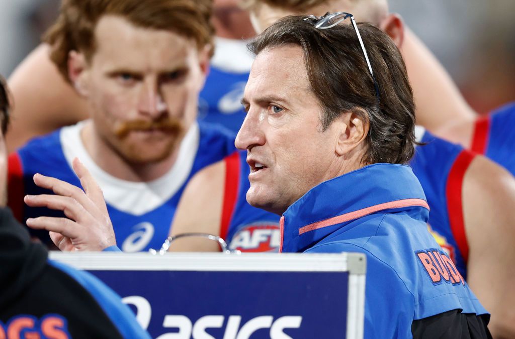 Win for senior coaches with AFL set to ease restrictions on runner usage