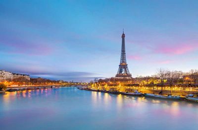 8. Eiffel Tower, Paris - 793 thousand searches