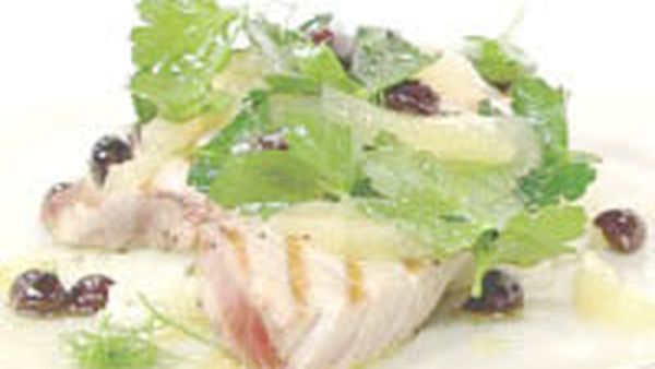 Grilled tuna with parsely, lemon and olive oil