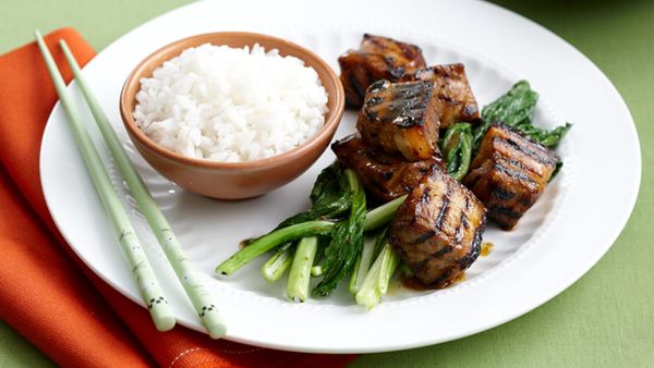 Pork spare ribs with sticky mustard marinade