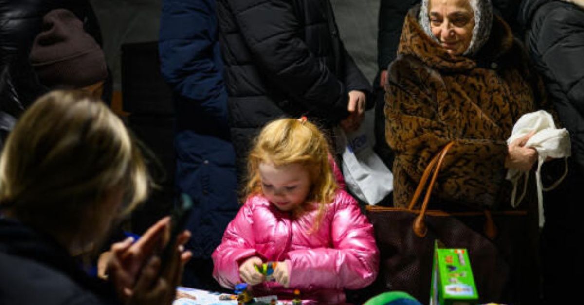 Families freezing in -30 degrees as Ukrainian power grid targeted