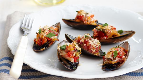 Grilled garlic mussels