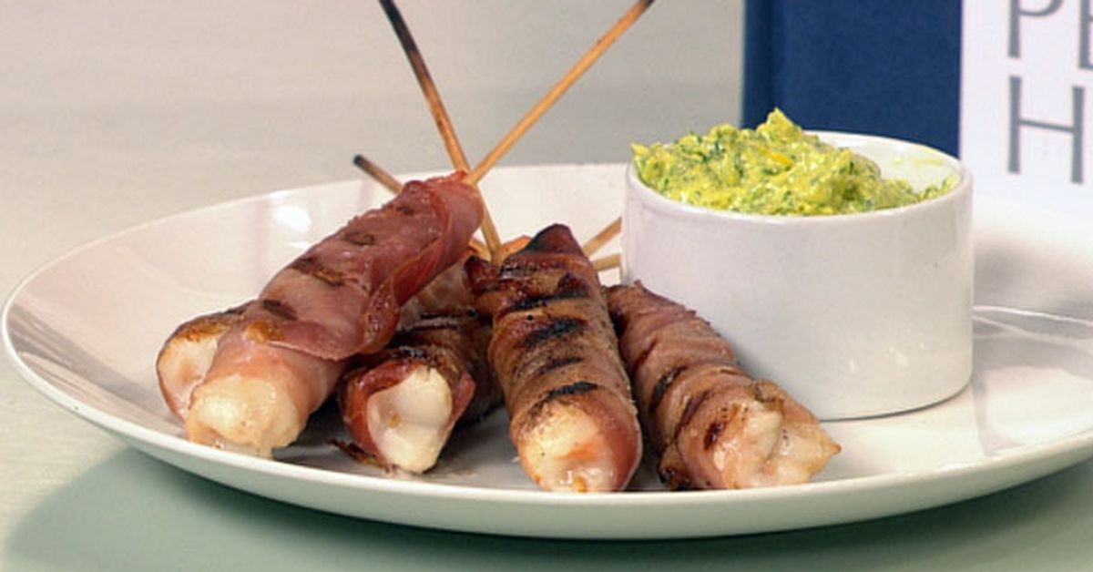 Prawns wrapped in prosciutto, skewered and grilled, served with lemon &  aioli – Australian Prawns