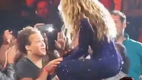 Must-watch: Beyonc&#233; fan freaks out like he's been touched by God