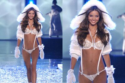 The honour of being the first Australian cast in the show, Miranda Kerr makes a dramatic entrance.  Sadly, after six years Gisele hangs up her angel wings.