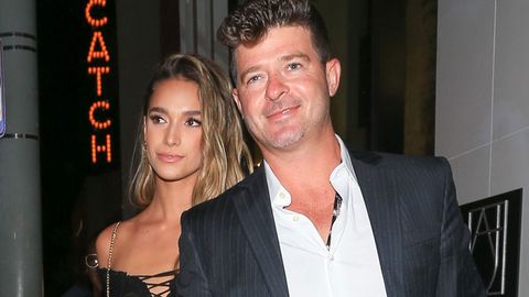 Robin Thicke girlfriend pregnant