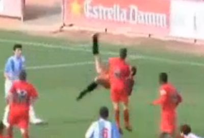 <b>A goalkeeper in Spanish football's fourth tier has scored with an acrobatic bicycle kick as good as any effort from the world's top strikers. </b><br/><br/>Match footage shows Tolo Barceló running up for a free kick with his team, Alcudi, trailing by a goal late in the game.<br/><br/>With the initial cross not cleared properly, the shot-stopper launches himself into the hair and nails the overhead kick past his opposite number.<br/><br/>Here's a selection of goalkeeper goals to celebrate Barceló's unbelievable effort.