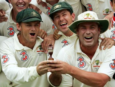 Warne and the Aussies celebrate Ashes glory