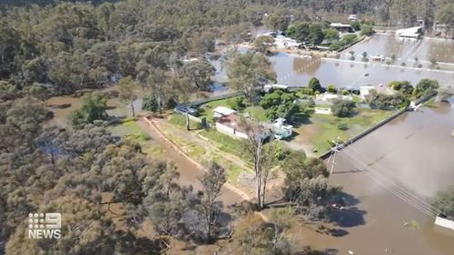 Residents in Echuca are bracing themselves for the Murray River to peak on Sunday, rising by at least half a meter.