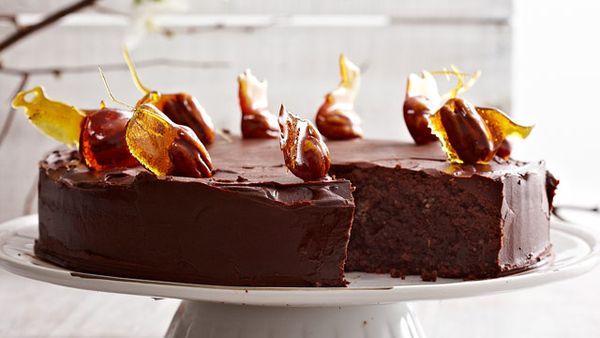 Chocolate nut cake