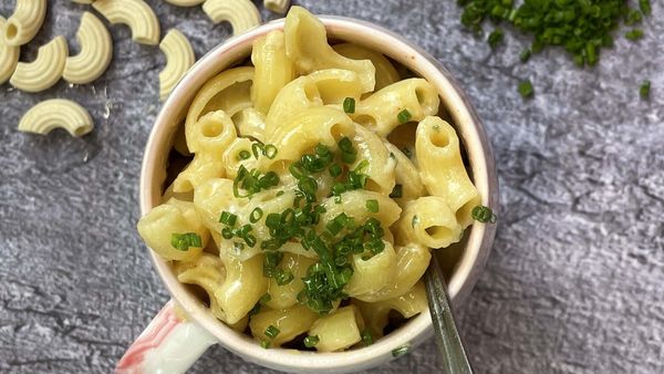 Microwave macaroni cheese 