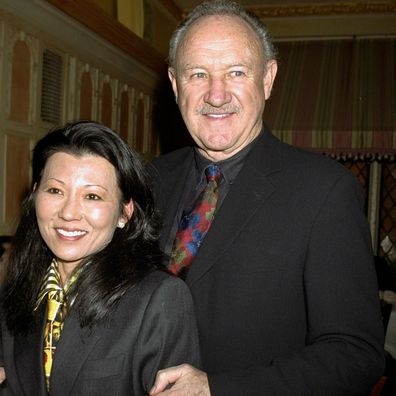 Aktor Gene Hackman dengan istri Betsy Arakawa 