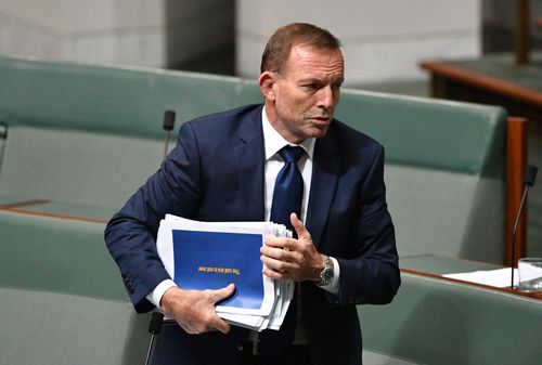 The former Prime Minister has accused his successor of talking more to the crossbench than his own backbench MPs. Picture: AAP