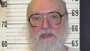 Tennessee inmate Oscar Smith is scheduled to be executed April 2022 and is asking the courts to reopen his case after DNA from an unknown person was detected on one of the murder weapons. 