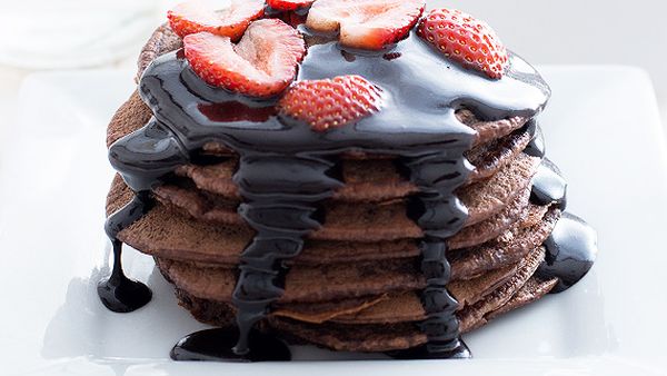 Vegan chocolate pikelets with chocolate topping